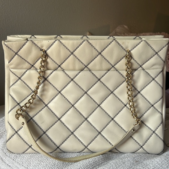 Authentic Kate Spade Bag - Picture 5 of 8